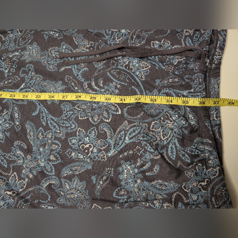 NWOT Unbranded Women Petite 1X Cropped Pajama Pants Dark Grey with Blue Design - Picture 9 of 14